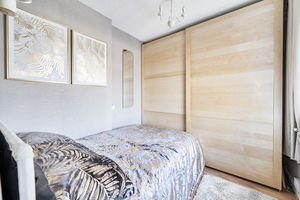 Bedroom- click for photo gallery